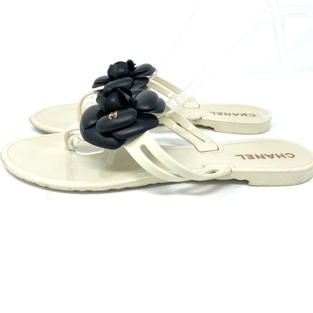 AUTHENTIC 💎 CHANEL DARK WHITE CC LOGO THONG FLAT SANDALS SLIDES EU 39 CAMELLIA - Picture 8 of 15